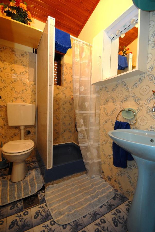 Apartments And Rooms With A Swimming Pool Kali, Ugljan - 14083 Экстерьер фото